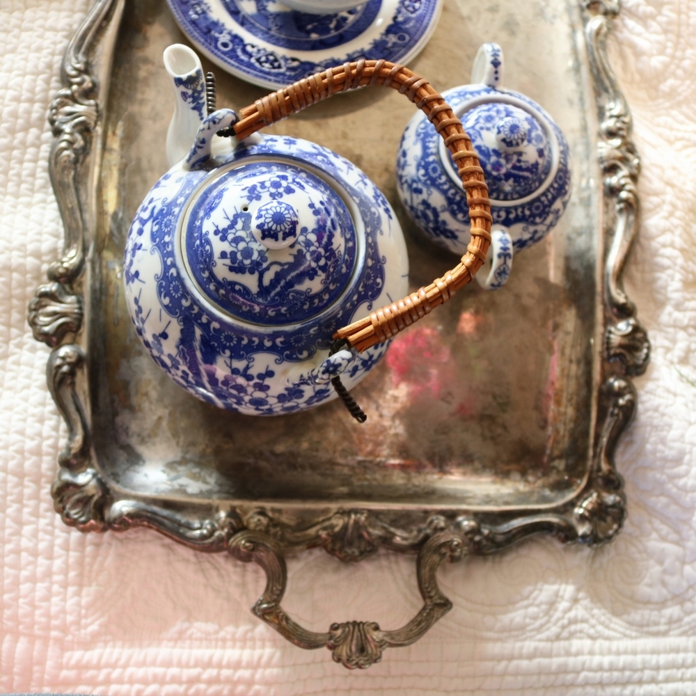 Vintage Blue & White Floral Teapot with Woven Handle & Sugar Bowl | 32 oz